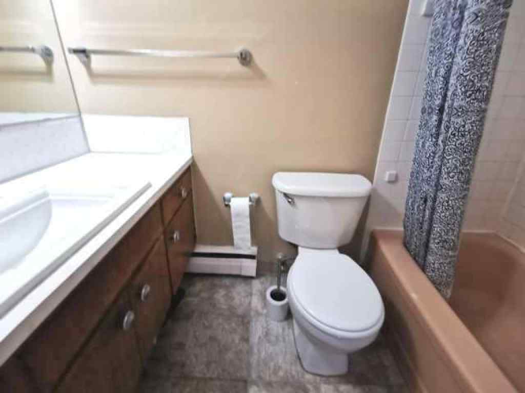 MLS® A2254010 - Unit #224 8235 Elbow Drive SW in Chinook Park Calgary, Residential
