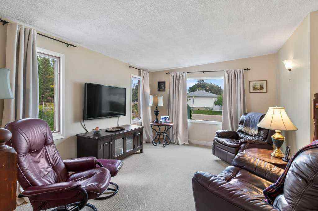 MLS® A2254012 - 3948 35A Avenue  in Eastview Red Deer, Residential