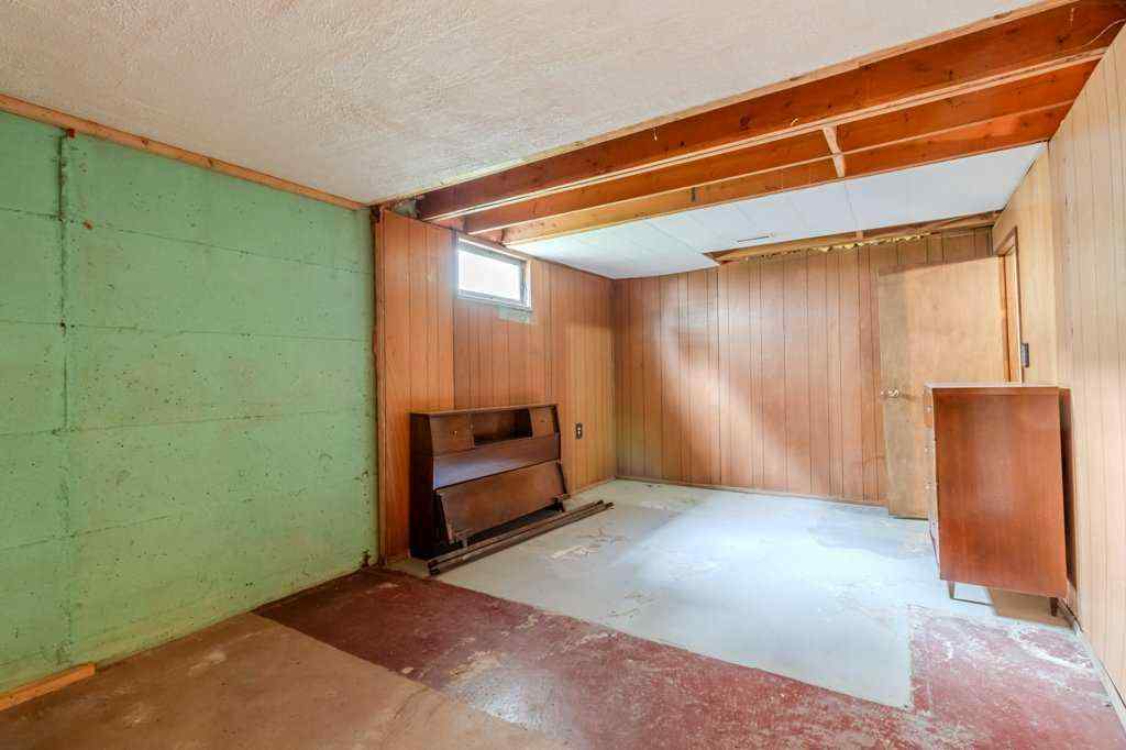 MLS® A2254012 - 3948 35A Avenue  in Eastview Red Deer, Residential