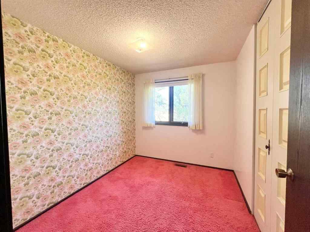 MLS® A2254018 - 308 3 Avenue NW in NONE Linden, Residential