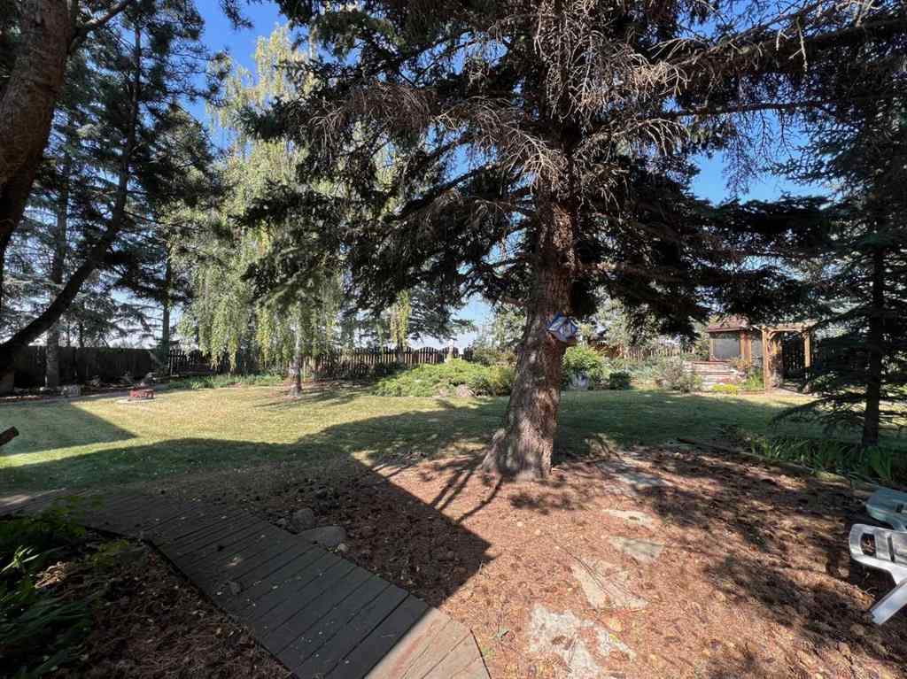 MLS® A2254018 - 308 3 Avenue NW in NONE Linden, Residential