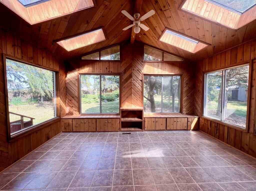 MLS® A2254018 - 308 3 Avenue NW in NONE Linden, Residential