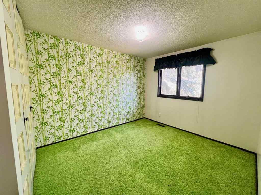 MLS® A2254018 - 308 3 Avenue NW in NONE Linden, Residential