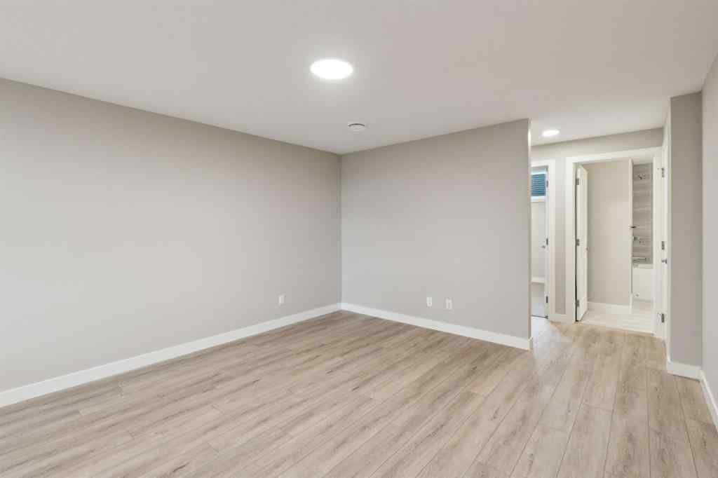 MLS® A2254023 - Unit #5 8911 6 Street SE in Acadia Calgary, Residential