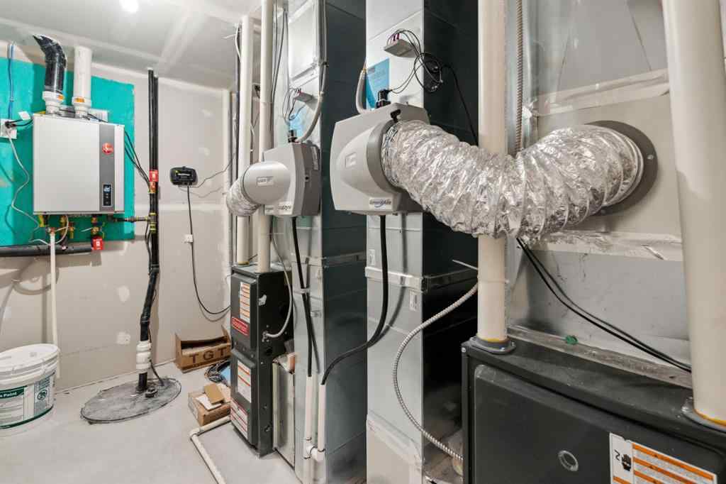 MLS® A2254023 - Unit #5 8911 6 Street SE in Acadia Calgary, Residential