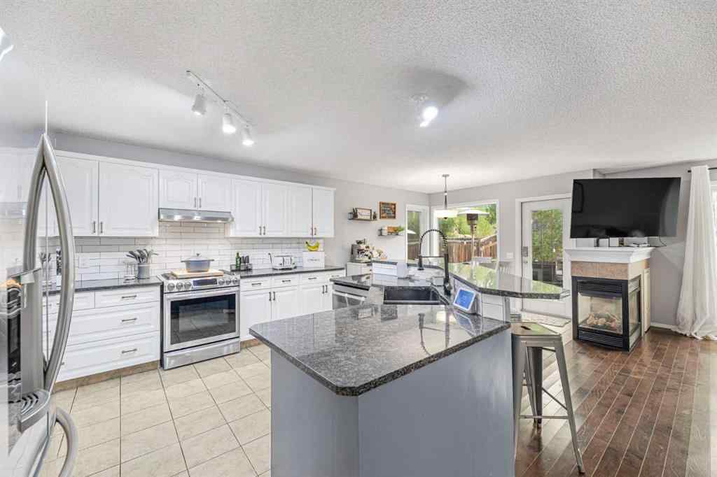 MLS® A2254025 - 86 Tuscany Ridge View NW in Tuscany Calgary, Residential