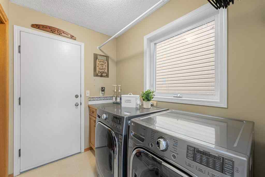 MLS® A2254025 - 86 Tuscany Ridge View NW in Tuscany Calgary, Residential