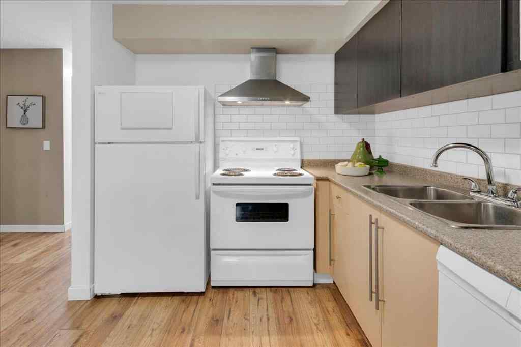 MLS® A2254027 - Unit #103 17 Country Village Bay NE in Country Hills Village Calgary, Residential