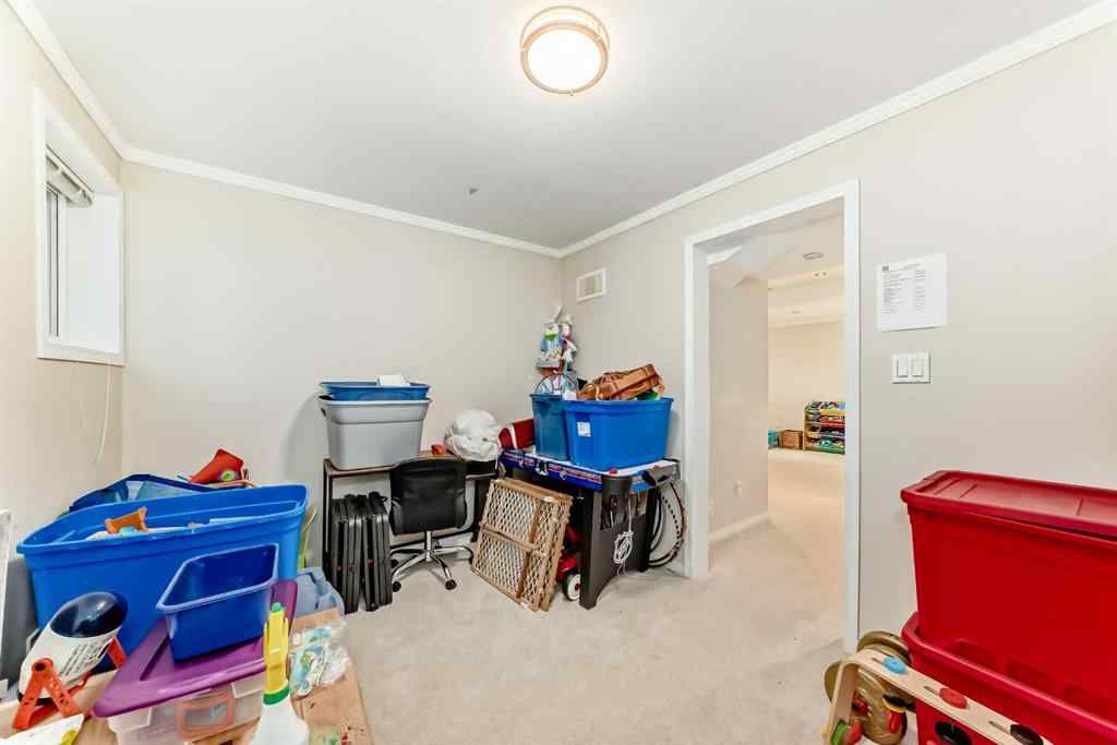 MLS® A2254030 - 820 9A Street NE in Renfrew Calgary, Residential