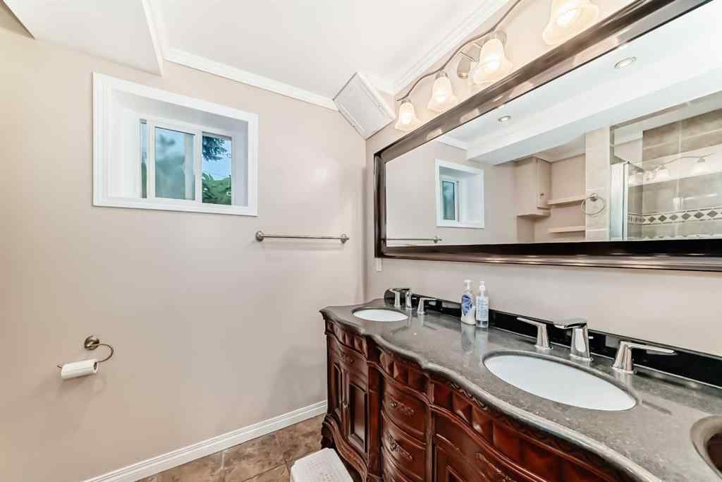 MLS® A2254030 - 820 9A Street NE in Renfrew Calgary, Residential