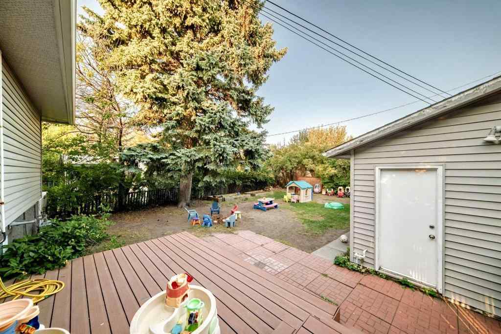 MLS® A2254030 - 820 9A Street NE in Renfrew Calgary, Residential