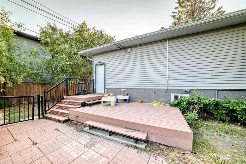 MLS® A2254030 - 820 9A Street NE in Renfrew Calgary, Residential