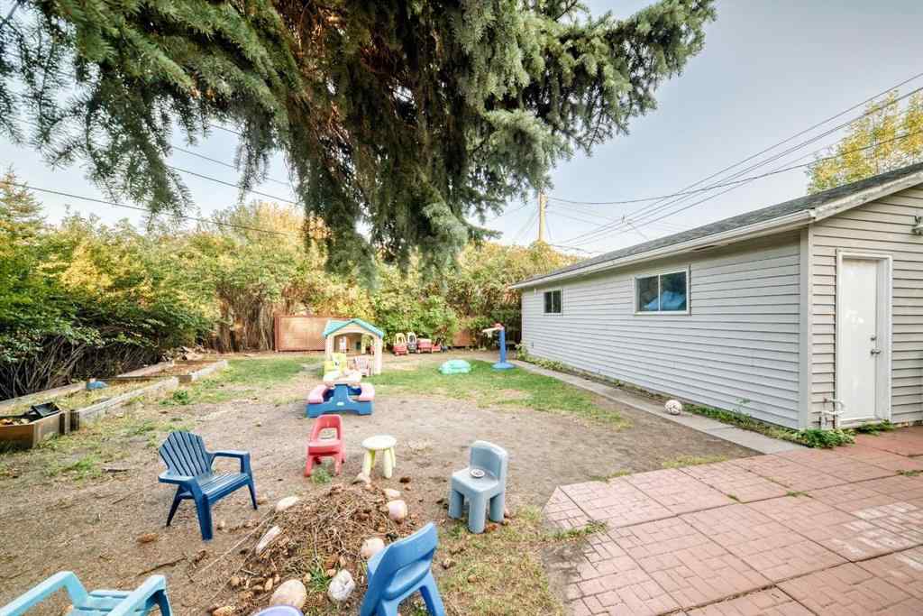 MLS® A2254030 - 820 9A Street NE in Renfrew Calgary, Residential