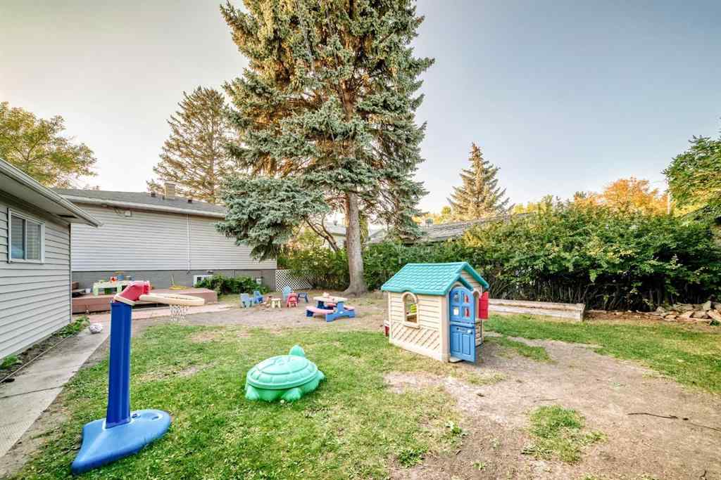 MLS® A2254030 - 820 9A Street NE in Renfrew Calgary, Residential
