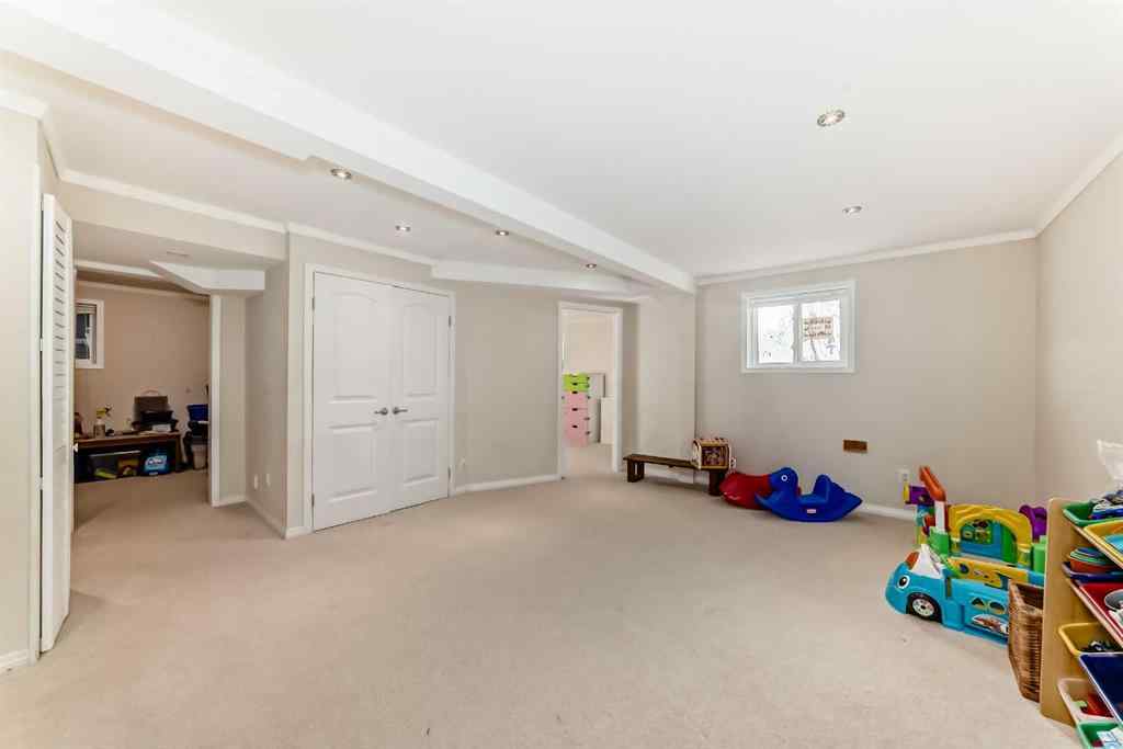 MLS® A2254030 - 820 9A Street NE in Renfrew Calgary, Residential