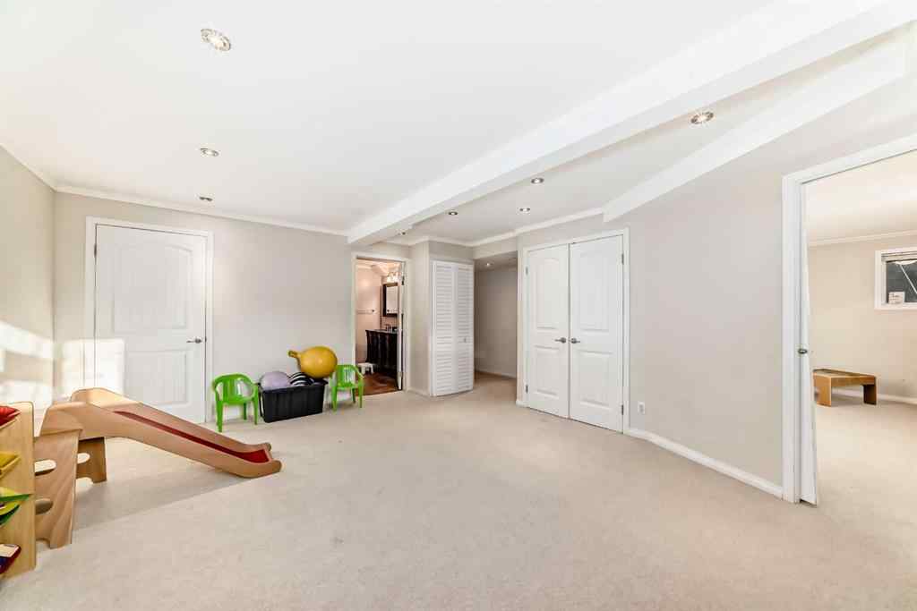 MLS® A2254030 - 820 9A Street NE in Renfrew Calgary, Residential