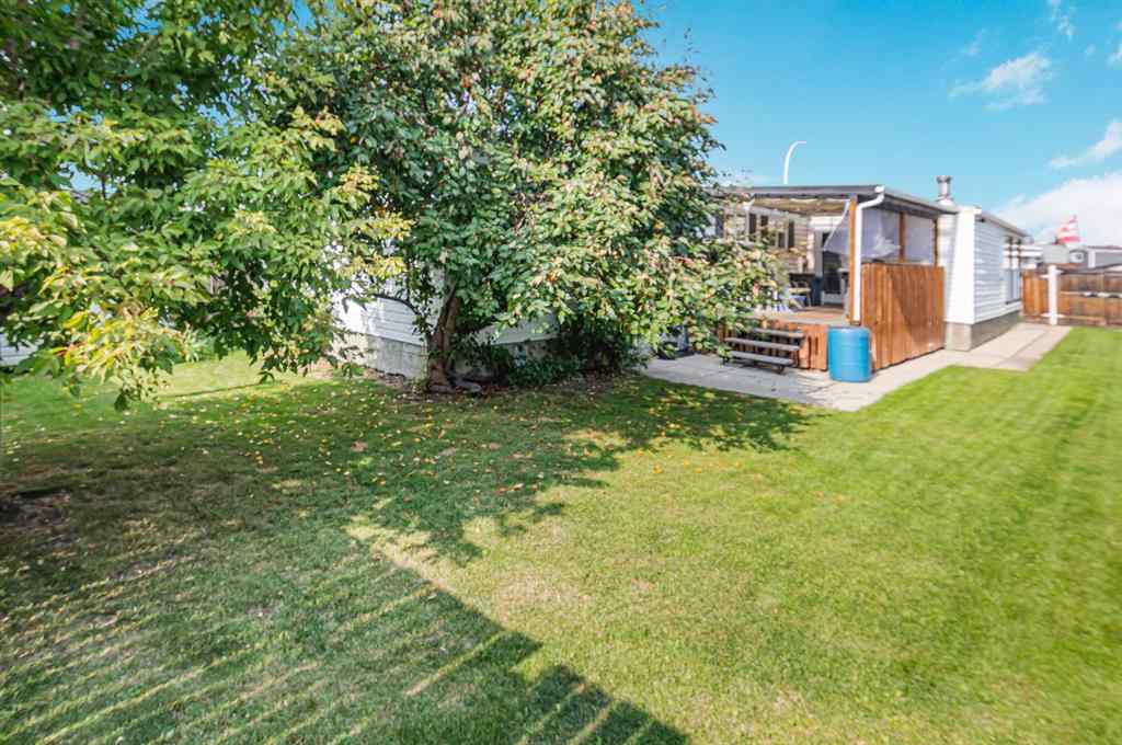 MLS® A2254033 - 9617 122 Avenue  in Crystal Ridge Grande Prairie, Residential