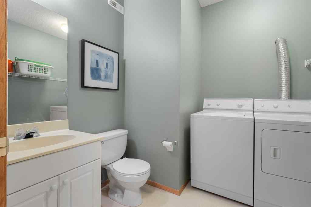 MLS® A2254039 - 212 Hampstead Gardens NW in Hamptons Calgary, Residential