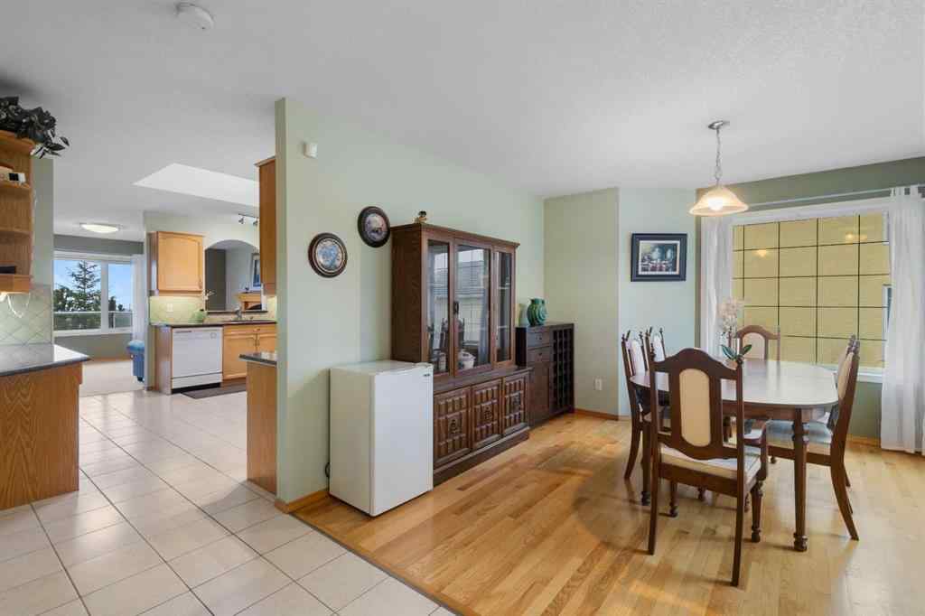 MLS® A2254039 - 212 Hampstead Gardens NW in Hamptons Calgary, Residential