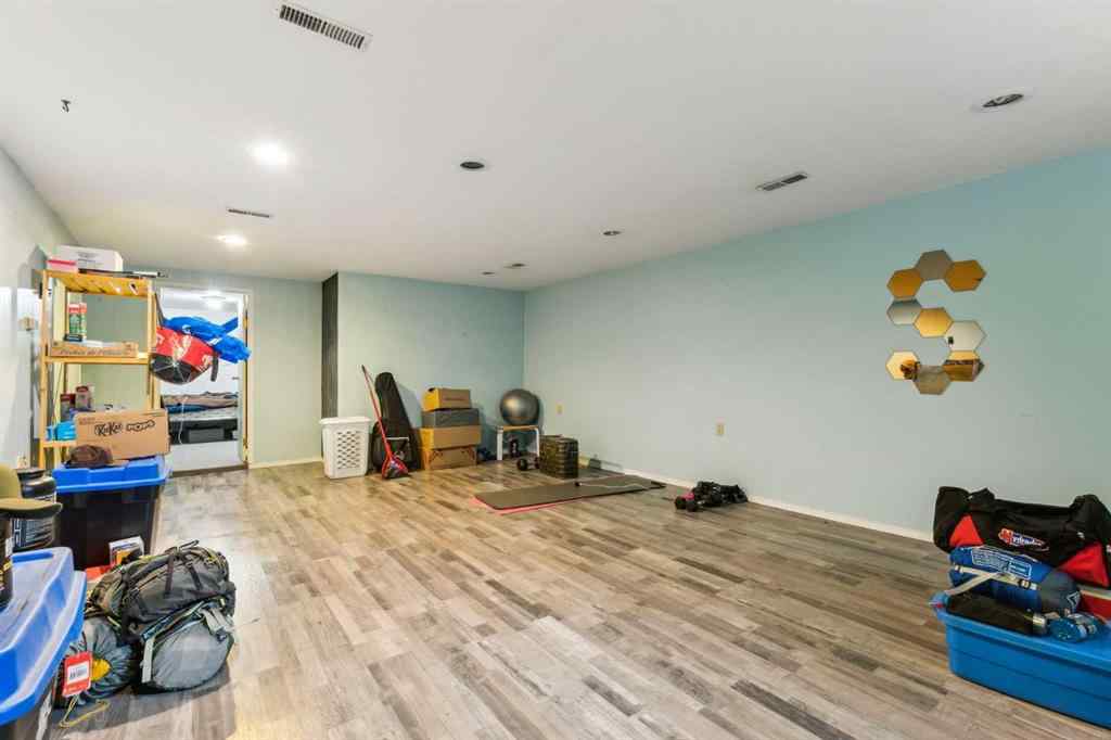 MLS® A2254041 - 624 26 Avenue NE in Winston Heights/Mountview Calgary, Residential
