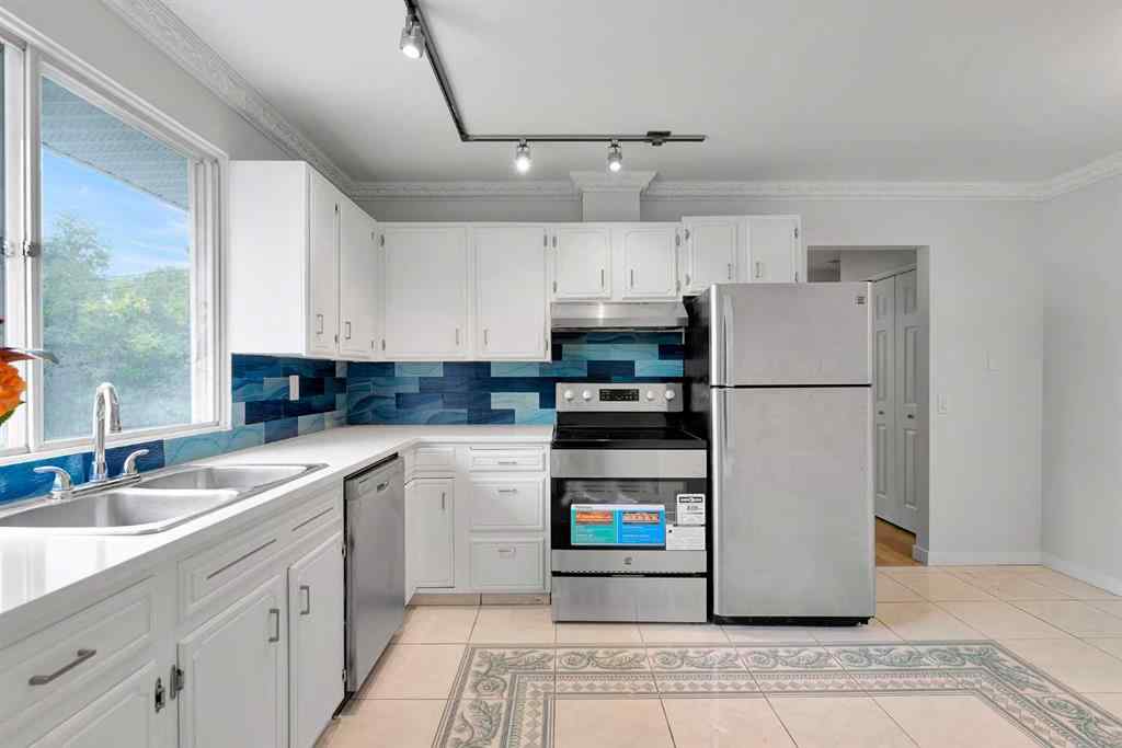 MLS® A2254043 - 300 Sackville Drive SW in Southwood Calgary, Residential