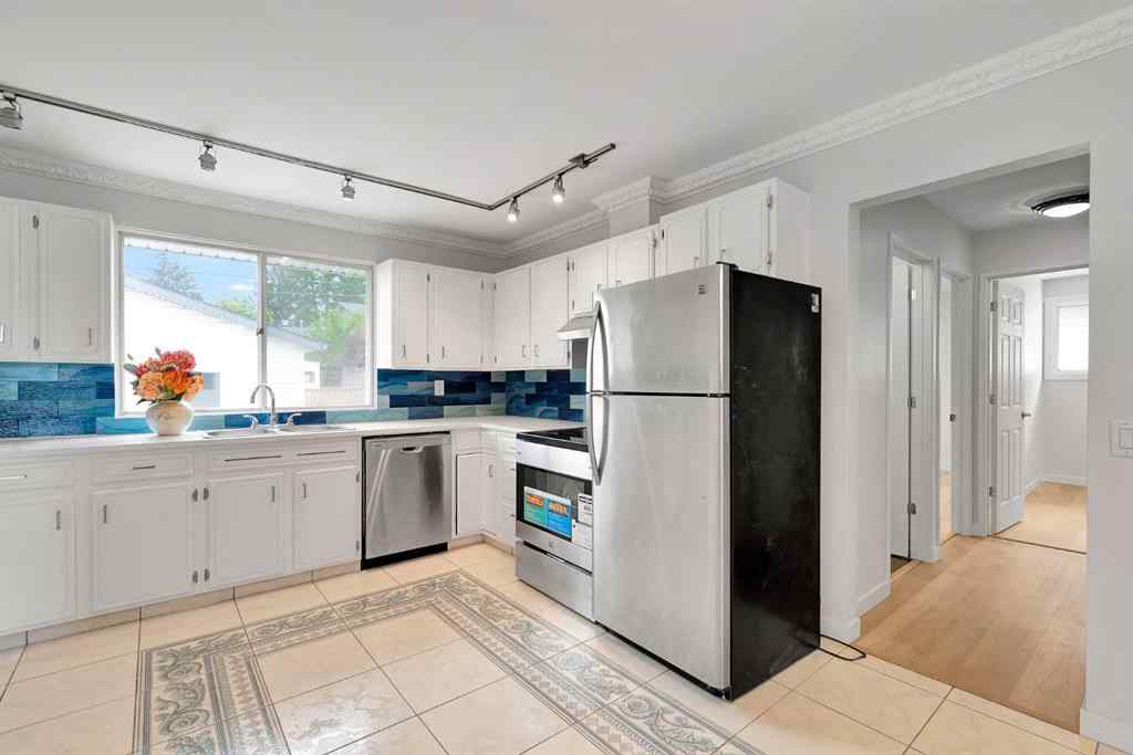 MLS® A2254043 - 300 Sackville Drive SW in Southwood Calgary, Residential