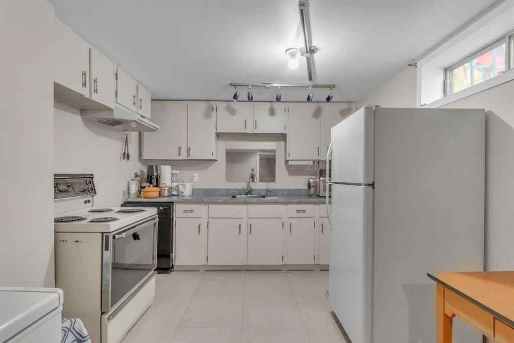 MLS® A2254043 - 300 Sackville Drive SW in Southwood Calgary, Residential
