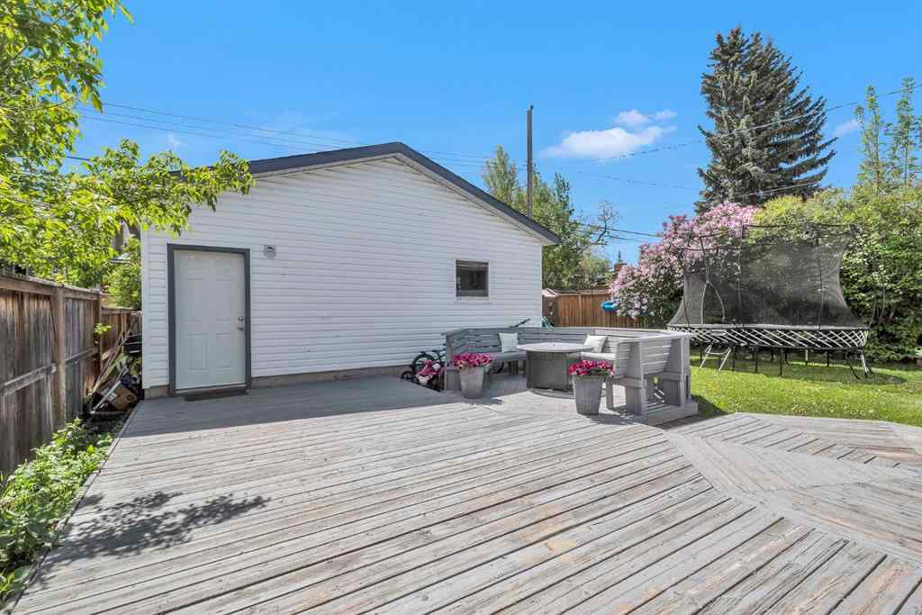 MLS® A2254043 - 300 Sackville Drive SW in Southwood Calgary, Residential