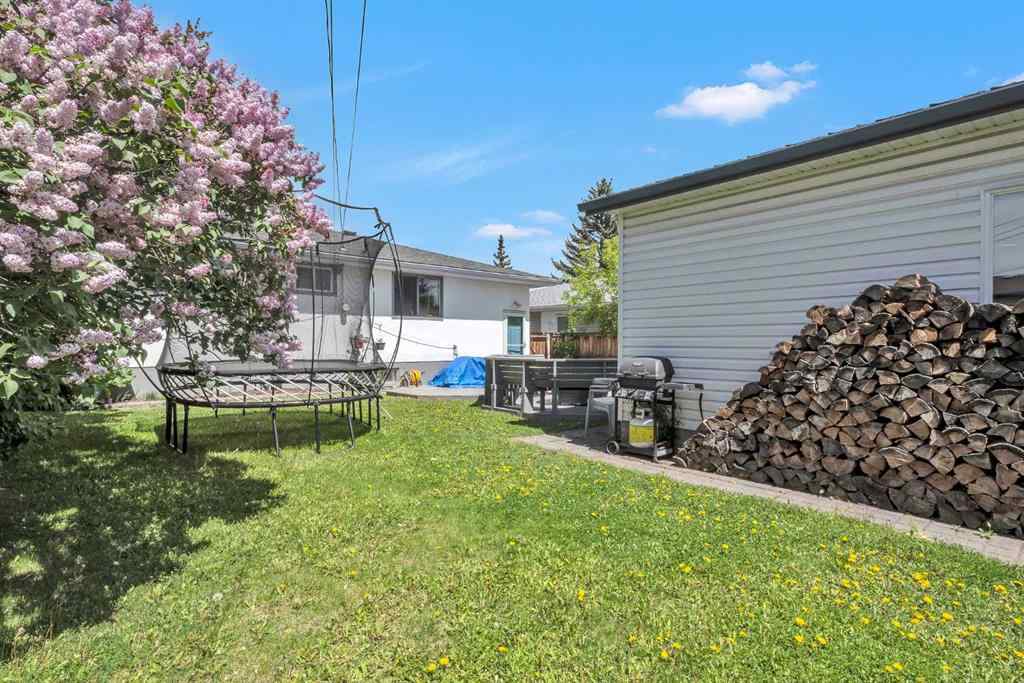 MLS® A2254043 - 300 Sackville Drive SW in Southwood Calgary, Residential