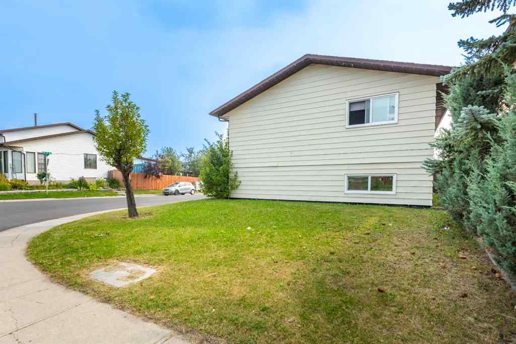 MLS® A2254047 - 100 Whitehaven Road NE in Whitehorn Calgary, Residential