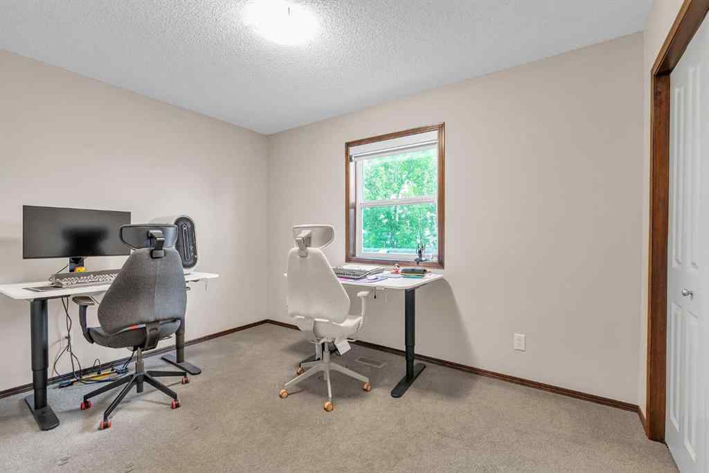MLS® A2254049 - 64 Everoak Park SW in Evergreen Calgary, Residential