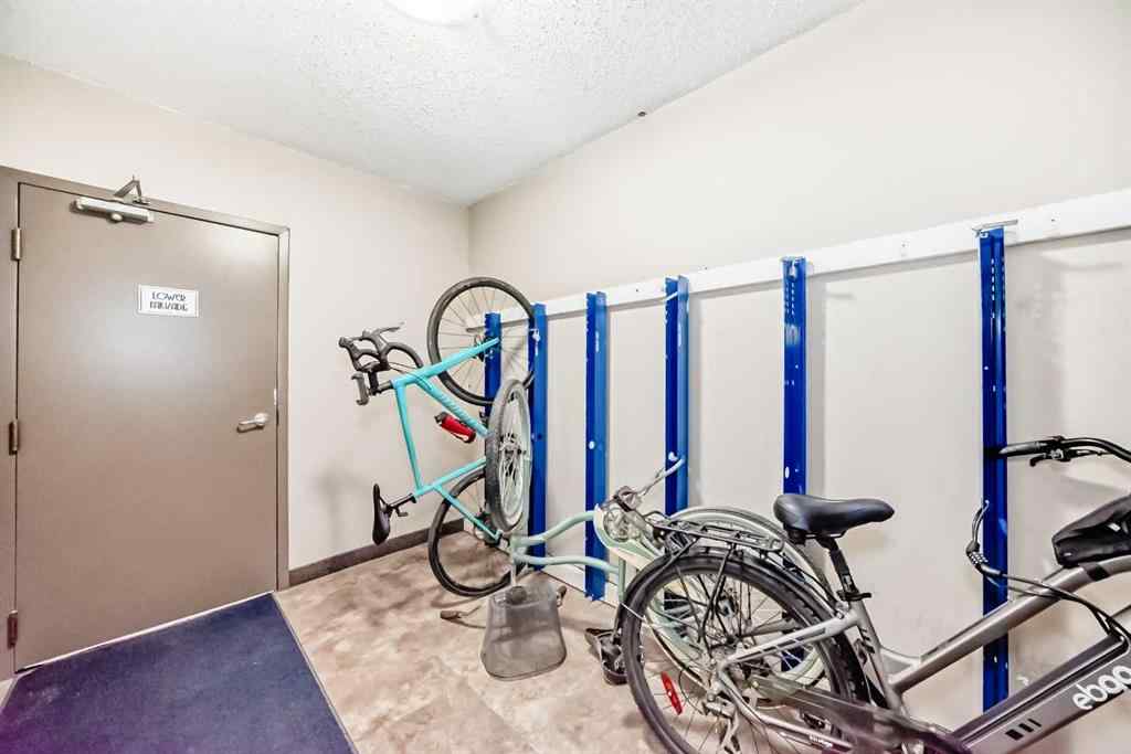 MLS® A2254051 - Unit #403 2114 17 Street SW in Bankview Calgary, Residential