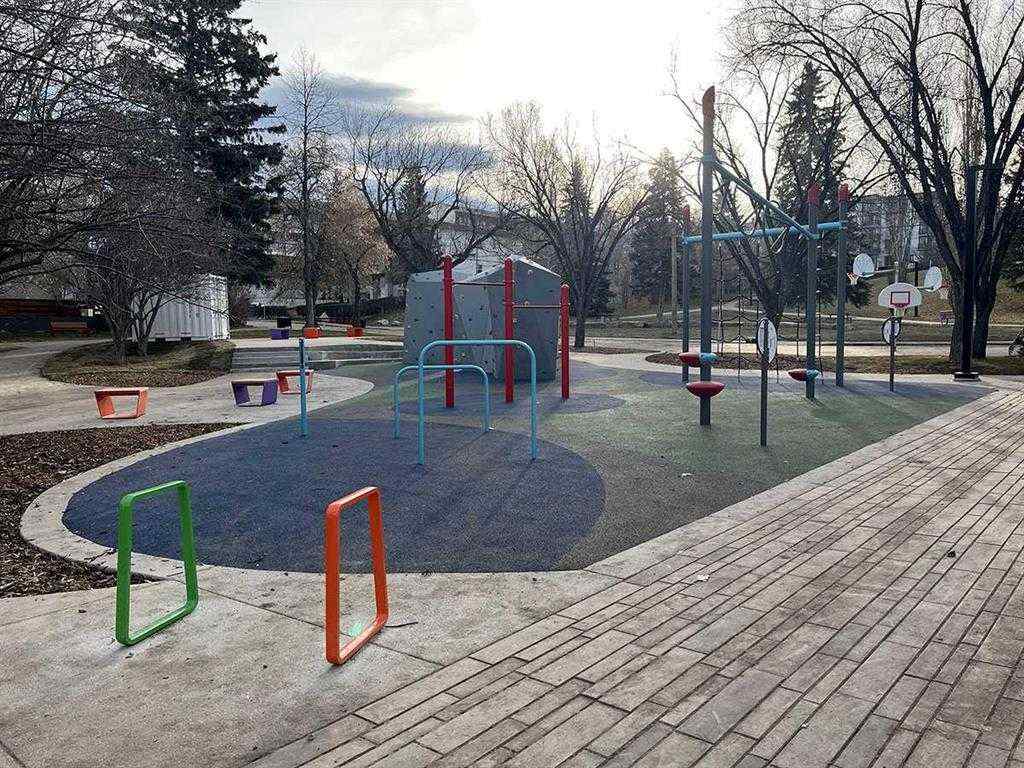 MLS® A2254051 - Unit #403 2114 17 Street SW in Bankview Calgary, Residential