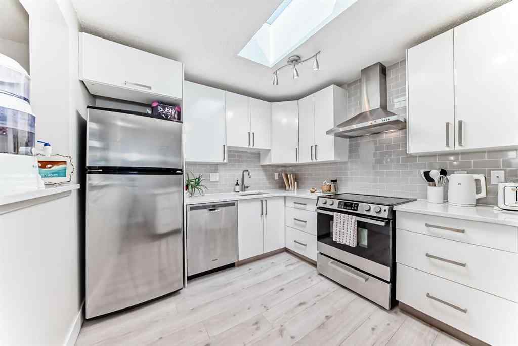 MLS® A2254051 - Unit #403 2114 17 Street SW in Bankview Calgary, Residential