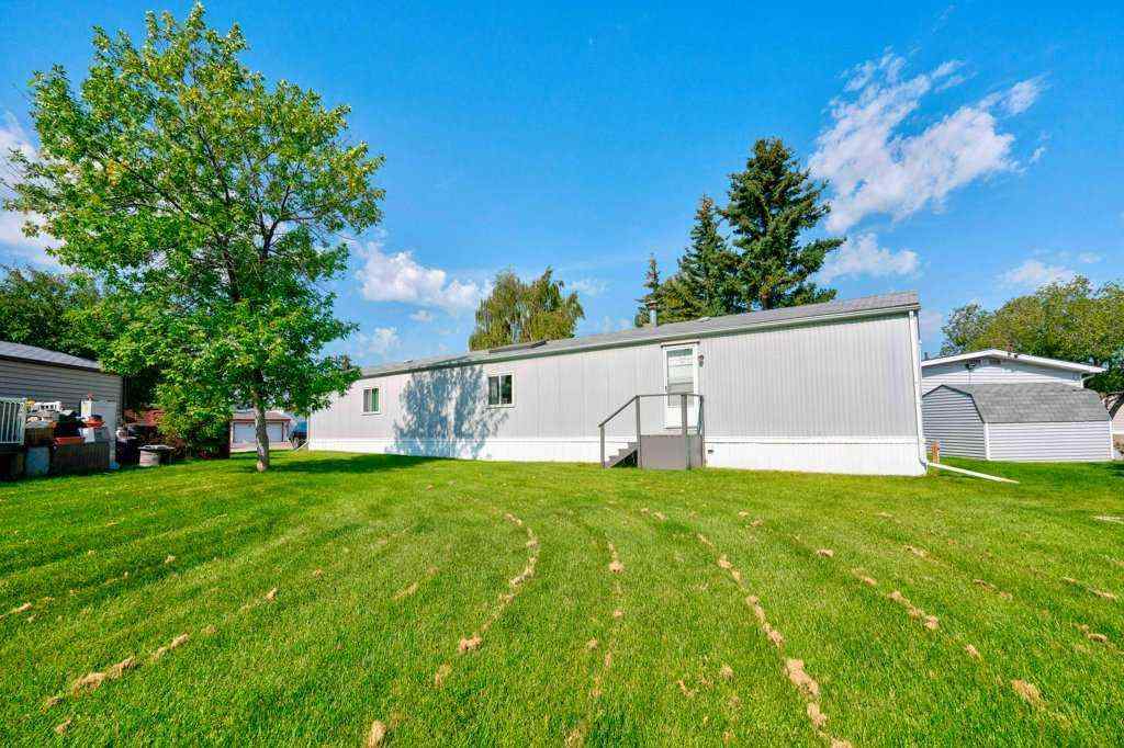 MLS® A2254061 - 3126 Burroughs Manor NE in Monterey Park Calgary, Mobile