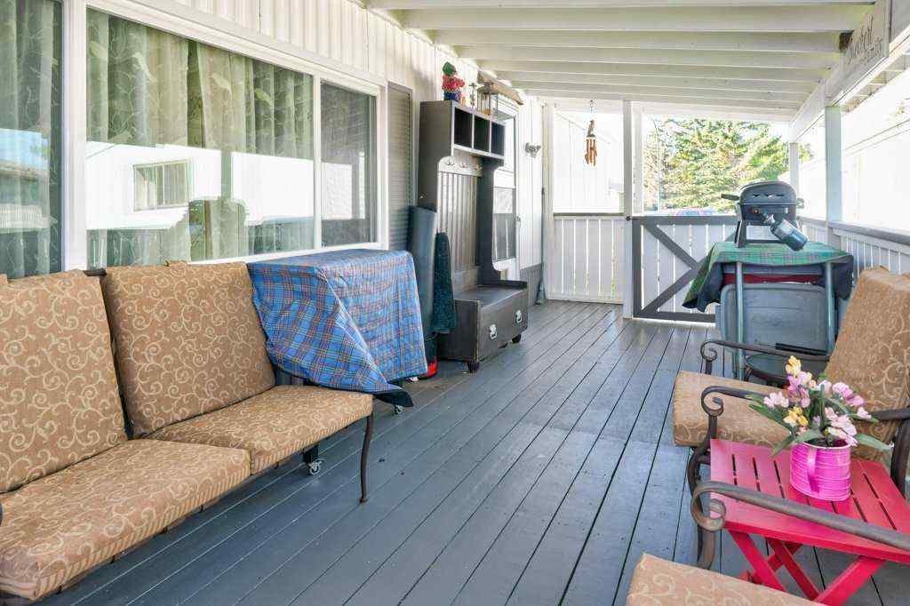 MLS® A2254061 - 3126 Burroughs Manor NE in Monterey Park Calgary, Mobile