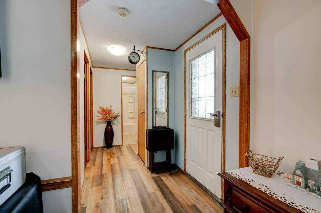 MLS® A2254061 - 3126 Burroughs Manor NE in Monterey Park Calgary, Mobile