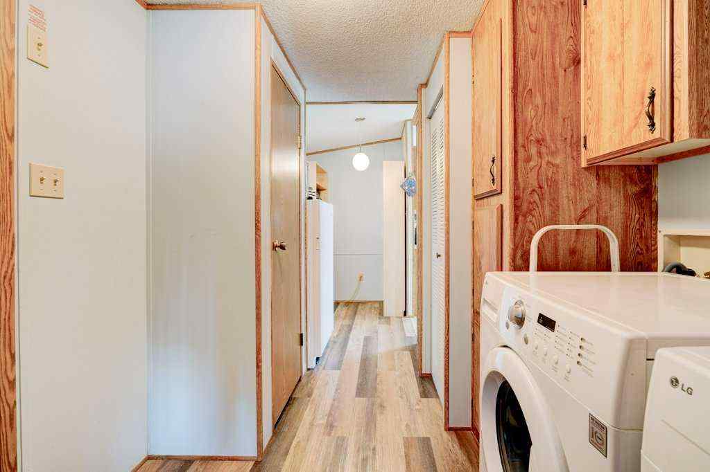 MLS® A2254061 - 3126 Burroughs Manor NE in Monterey Park Calgary, Mobile