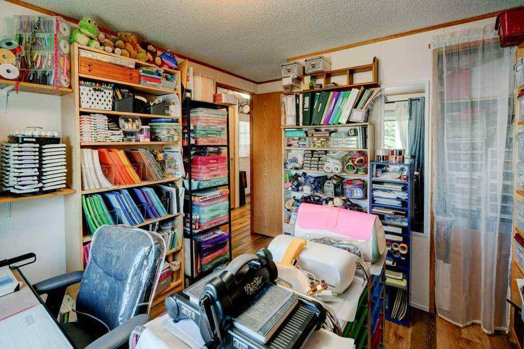 MLS® A2254061 - 3126 Burroughs Manor NE in Monterey Park Calgary, Mobile