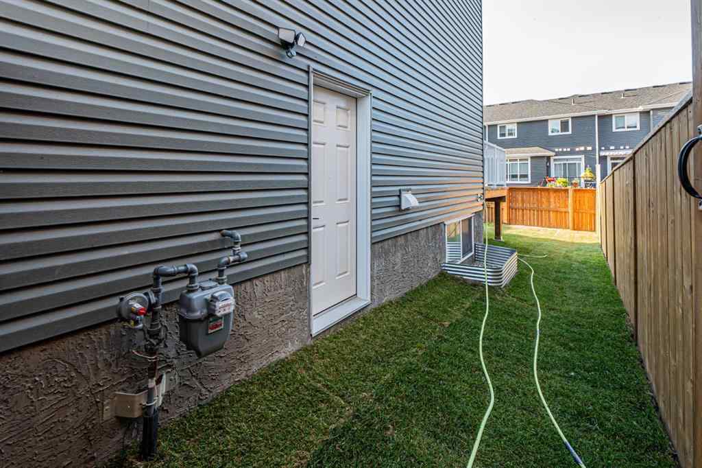 MLS® A2254066 - 16 Waterford Manor  in Waterford Chestermere, Residential