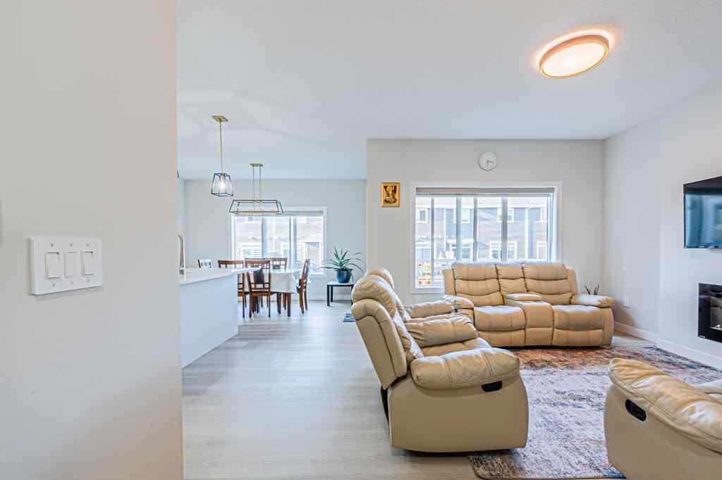MLS® A2254066 - 16 Waterford Manor  in Waterford Chestermere, Residential