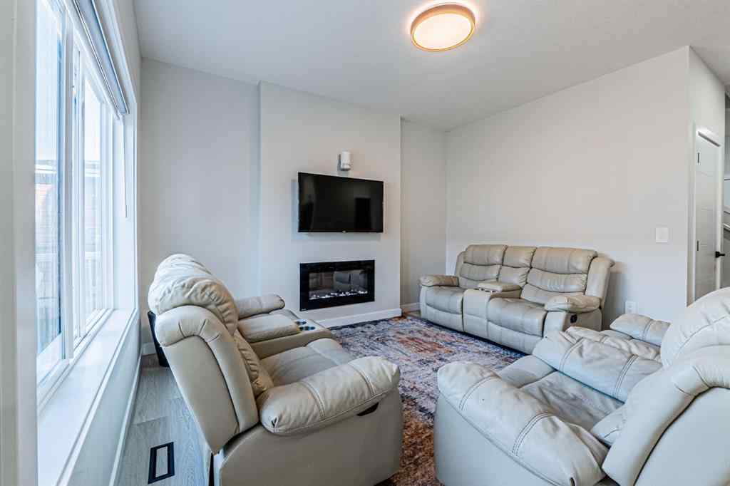 MLS® A2254066 - 16 Waterford Manor  in Waterford Chestermere, Residential