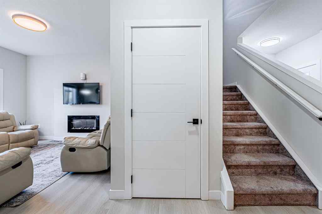 MLS® A2254066 - 16 Waterford Manor  in Waterford Chestermere, Residential