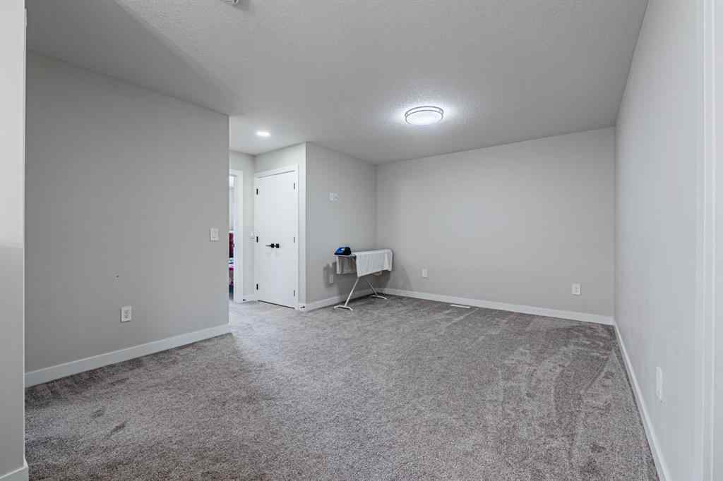 MLS® A2254066 - 16 Waterford Manor  in Waterford Chestermere, Residential