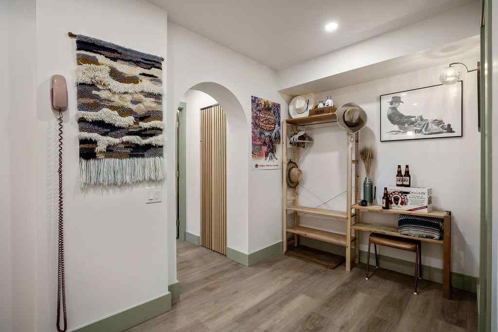 MLS® A2254067 - 851 13 Avenue NE in Renfrew Calgary, Residential