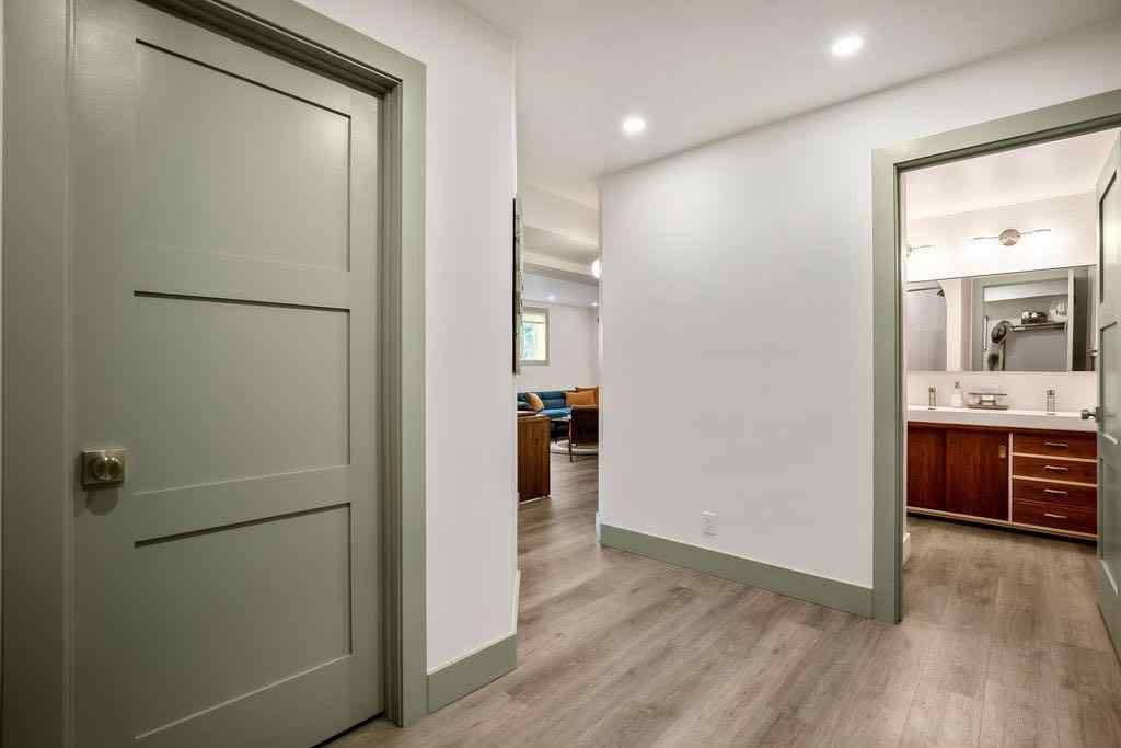 MLS® A2254067 - 851 13 Avenue NE in Renfrew Calgary, Residential