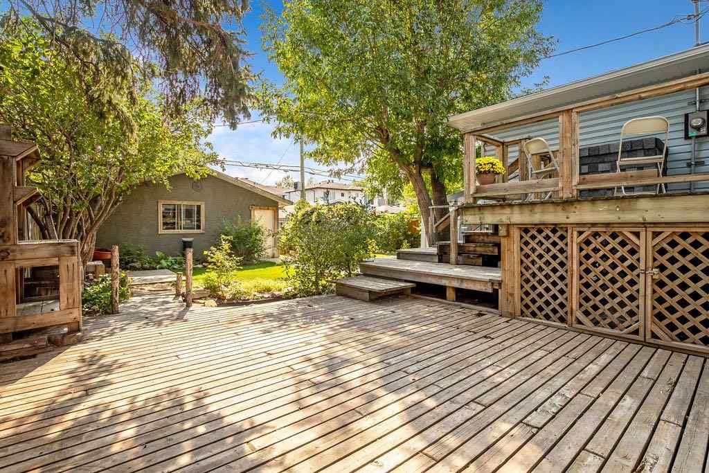 MLS® A2254067 - 851 13 Avenue NE in Renfrew Calgary, Residential