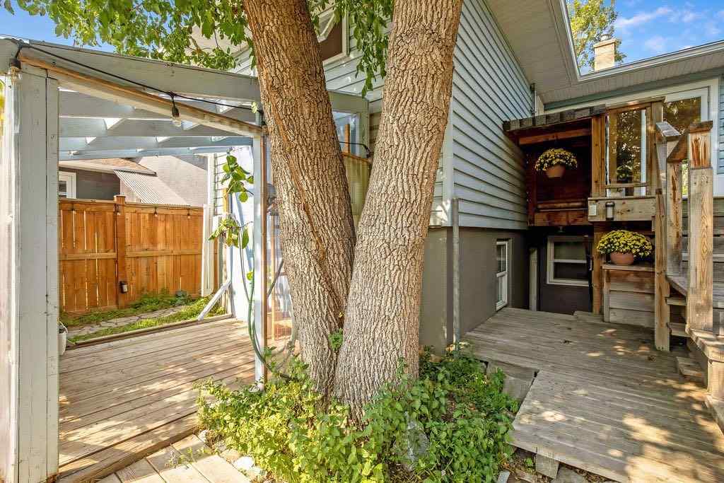 MLS® A2254067 - 851 13 Avenue NE in Renfrew Calgary, Residential