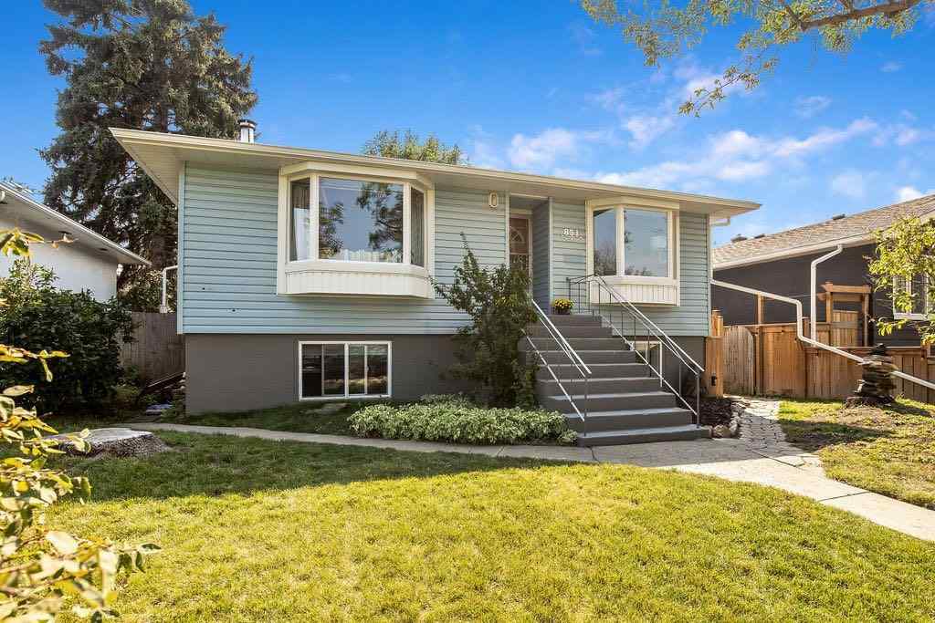MLS® A2254067 - 851 13 Avenue NE in Renfrew Calgary, Residential