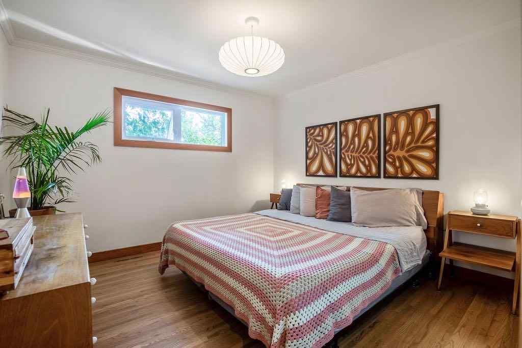 MLS® A2254067 - 851 13 Avenue NE in Renfrew Calgary, Residential